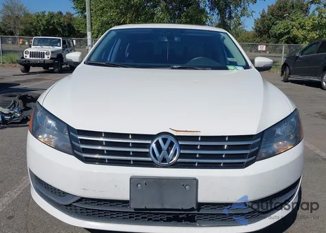 2014 Volkswagen Passat 2.0L Tdi Se из США, поврежденный, VIN 1VWBN7A30EC092659